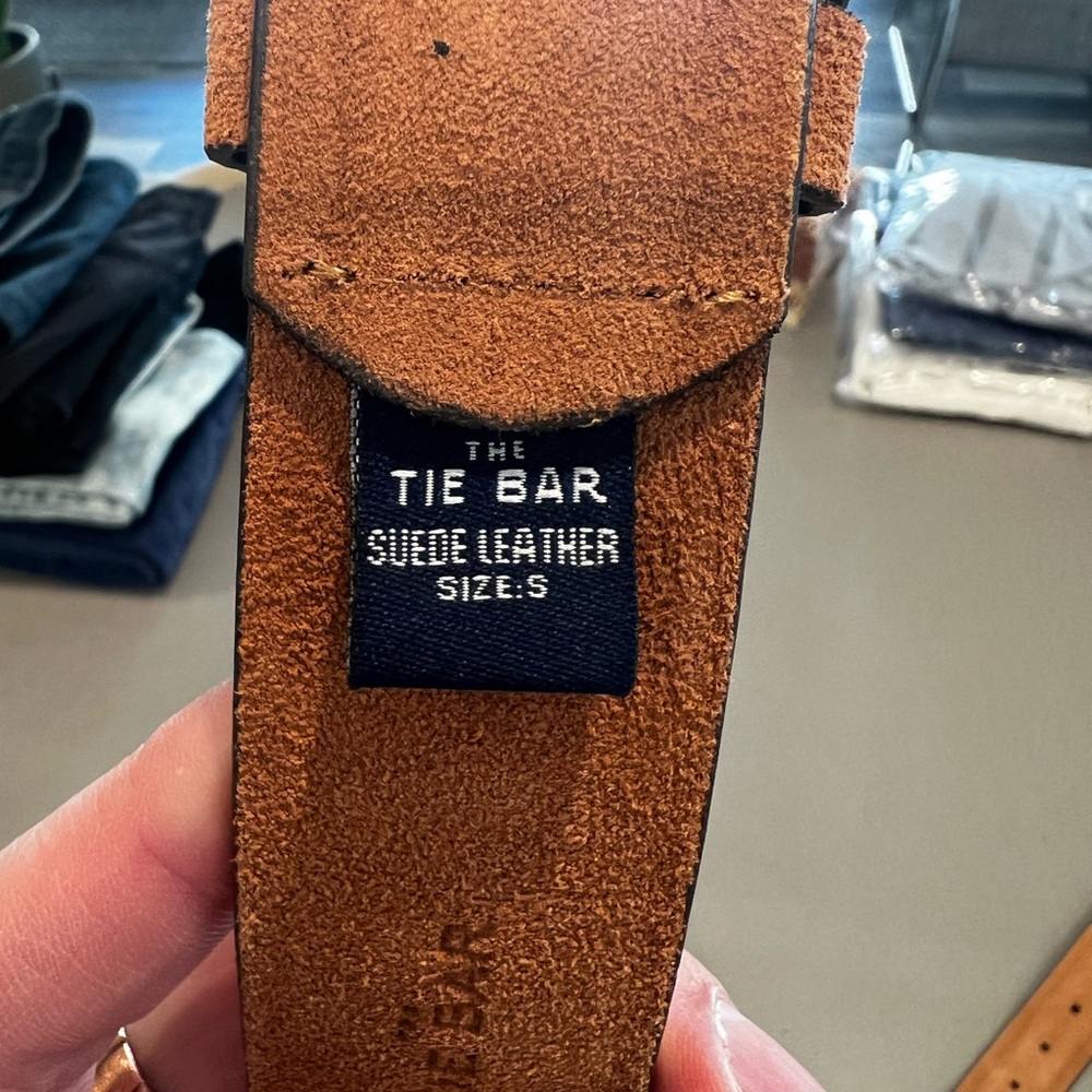 The Tie Bar Mens Suede Leather Dress Belt light brown - Picture 2 of 4
